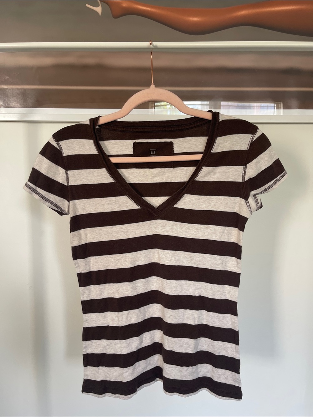 GAP Striped V-Neck Short Sleeve Tee in Brown and Cream